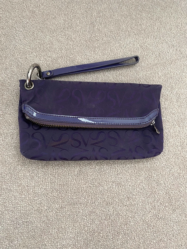 Vera wang sale clutch bag