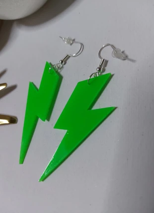 Boucles d'oreilles pendantes vert fluo métal argenté, brand: vintage kawai, condizioni: Ottime, €6.90, €7.95 include la Protezione acquisti