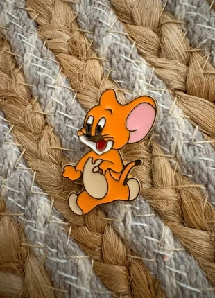 Pins Tom et Jerry 🐱🐭, marca: Tom and Jerry, estado: Muito bom, €4.00, €4.90 inclui Proteção do Comprador Pro