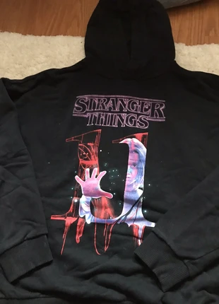 Sweat Stranger Things, brand: Pull & Bear, condition: Very good, size: S / 36 / 8, €14.00, €15.40 includes Buyer Protection