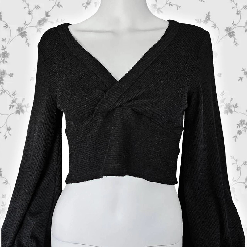 goth cropped sweater top 2