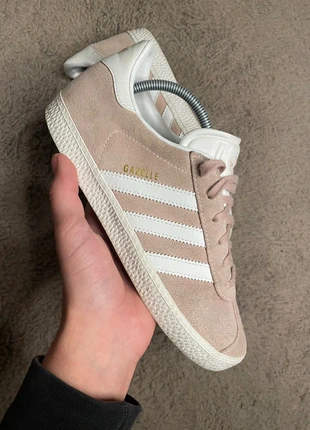 Adidas gazelle rose taille 37 1/2, marque: adidas, état: Bon état, taille: 37.5, 45,00 €, 47,95 € Protection acheteurs incluse