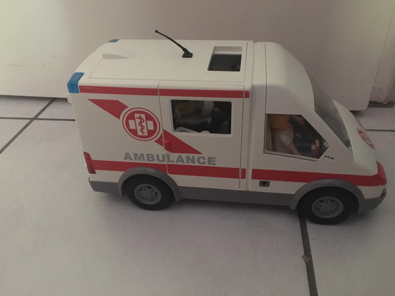 Camion d'ambulance playmobil