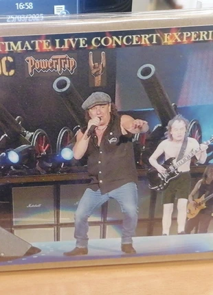AC/DC 2 CD-R Powertrip The Ultimate Live Concert Experience 2023, staat: Heel goed, € 20,00, € 21,70 inclusief Kopersbescherming