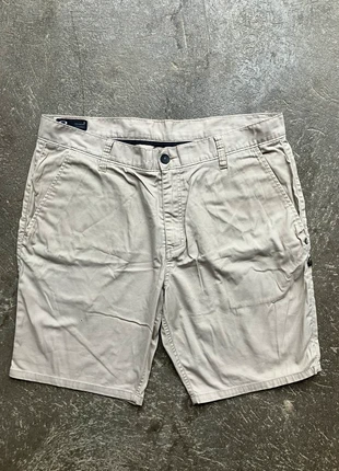 Short chino homme Oakley - taille 48 regular, marke: Oakley, zustand: Gut, größe: W38 | DE 54, 5,00 €, 5,95 € inklusive Vinted-Käuferschutz
