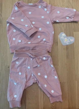 Süßer Jogginganzug mit Punkten , set , marque: Set, état: Très bon état, taille: 3-6 mois / 62 cm, 8,00 €, 9,10 € Protection acheteurs incluse