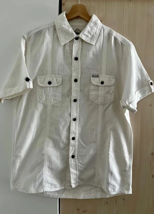 Chemise manche courte blanc de nil logo brodé blanche taille S/M, marque: Blanc du Nil, état: Très bon état, taille: S, 12,00 €, 13,30 € Protection acheteurs incluse