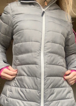 Skijacket grey size 40, staat: Goed, maat: L / 40 / 12, € 7,50, € 8,58 inclusief Kopersbescherming