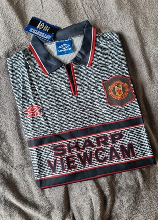 Manchester United 1995/96 Away Jersey – Umbro – Size M, brand: Umbro, condition: New with tags, size: M, £40.00, £42.70 includes Buyer Protection