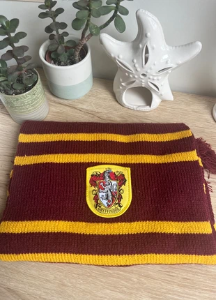 Écharpe Harry Potter Gryffondor, marke: Harry Potter, zustand: Neu, 16,40 €, 17,92 € inklusive Vinted-Käuferschutz