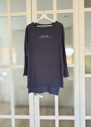 🎀 NEW Zara Blue striped shirt, marca: Zara, estado: Nuevo sin etiquetas, tamaño: Talla única, 5,50 €, 6,48 € Protección al comprador incluida