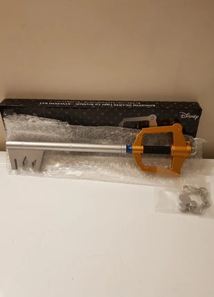 Clef kingdom hearts lumineuse, marke: Square Enix, zustand: Sehr gut, größe: Einheitsgröße, 25,00 €, 26,95 € inklusive Vinted-Käuferschutz