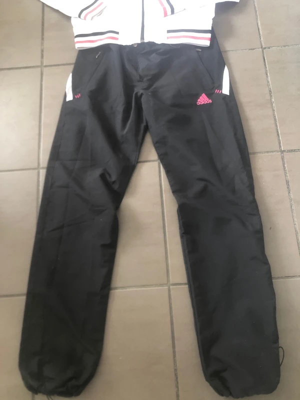 Ensemble survĂȘtement Adidas T42/44 femme đ© - photo numĂ©ro 3