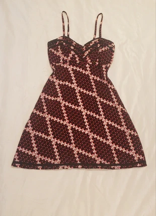 Robe à bretelles vintage y2k coquette à motifs noir et rouge, marke: Vintage Dressing, zustand: Sehr gut, größe: S / 36 / 8, 12,00 €, 13,30 € inklusive Vinted-Käuferschutz