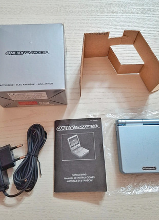 Game boy nintendo, marque: Nintendo, état: Très bon état, 190,00 €, 200,20 € Protection acheteurs incluse