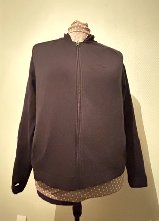 Veste sport. Taille XXL, marke: Domyos, zustand: Sehr gut, größe: XXL / 44 / 16, 12,00 €, 13,30 € inklusive Vinted-Käuferschutz