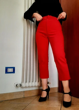 Pantaloni Eleganti Rosso Acceso Stradivarius – Vita Alta, Taglia 36/S, brand: Stradivarius, condizioni: Ottime, taglia: S / IT 40 / EU 36, €5.00, €5.95 include la Protezione acquisti