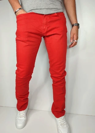 Jean straight rouge droit Zara T.42, marque: Zara, état: Très bon état, taille: L, 15,00 €, 16,45 € Protection acheteurs (Pro) incluse
