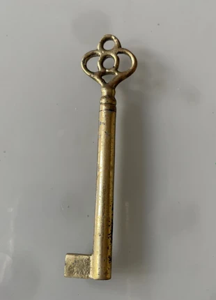 Joli Pendentif vintage forme clé dorée sans marque, zustand: Sehr gut, 10,00 €, 11,20 € inklusive Vinted-Käuferschutz
