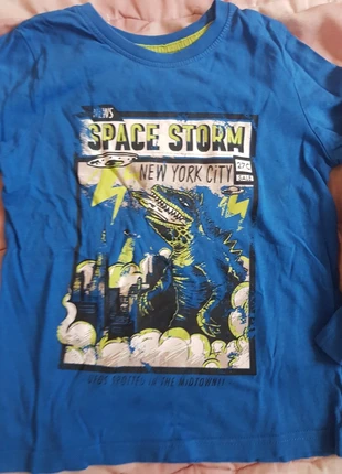 Haut garçon, merk: Primark, staat: Heel goed, maat: 6 jaar / 116 cm, € 1,50, € 2,28 inclusief Kopersbescherming