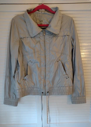 Metallic silver lightweight jacket, brand: Fórmula Joven, condition: Very good, size: L / UK 16-18, £5.00, £5.95 includes Buyer Protection