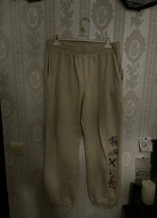 jogging large, marca: Alternative, estado: Muy bueno, tamaño: M / 38 / 10, 2,00 €, 2,80 € Protección al comprador incluida