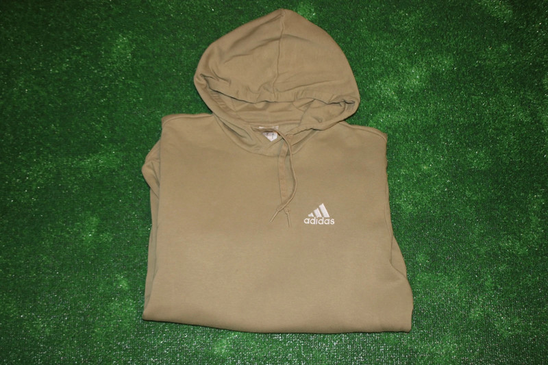 Sweatshirt Adidas caqui, tamanho M 1