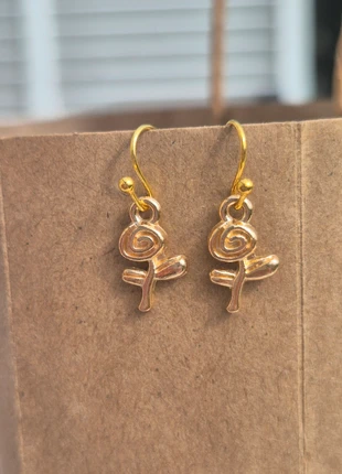 #boucles d'oreilles #fleurs #acier inoxydable #femme #charmes #doré #marron #automne#vinted, marque: Fait Main, état: Neuf avec étiquette, 4,00 €, 4,90 € Protection acheteurs incluse