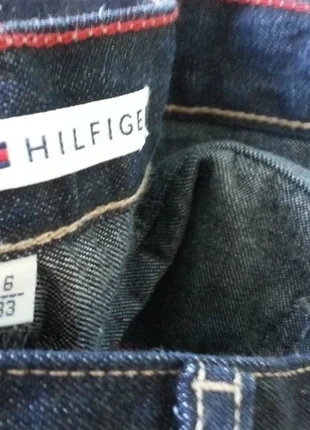 jean Tommy Hilfiger neuf Authentique avec etiquette, marque: Tommy Hilfiger, état: Neuf avec étiquette, taille: XS, 12,00 €, 13,30 € Protection acheteurs incluse