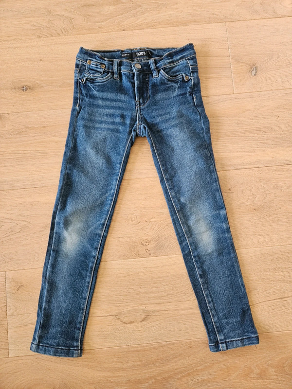 Donkerblauwe skinny jeans maat 128 1