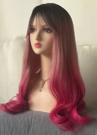 Perruque synthétique longue ondulée rose et fuschia avec frange, brand: wig, condition: New with tags, €20.00, €21.70 includes Buyer Protection