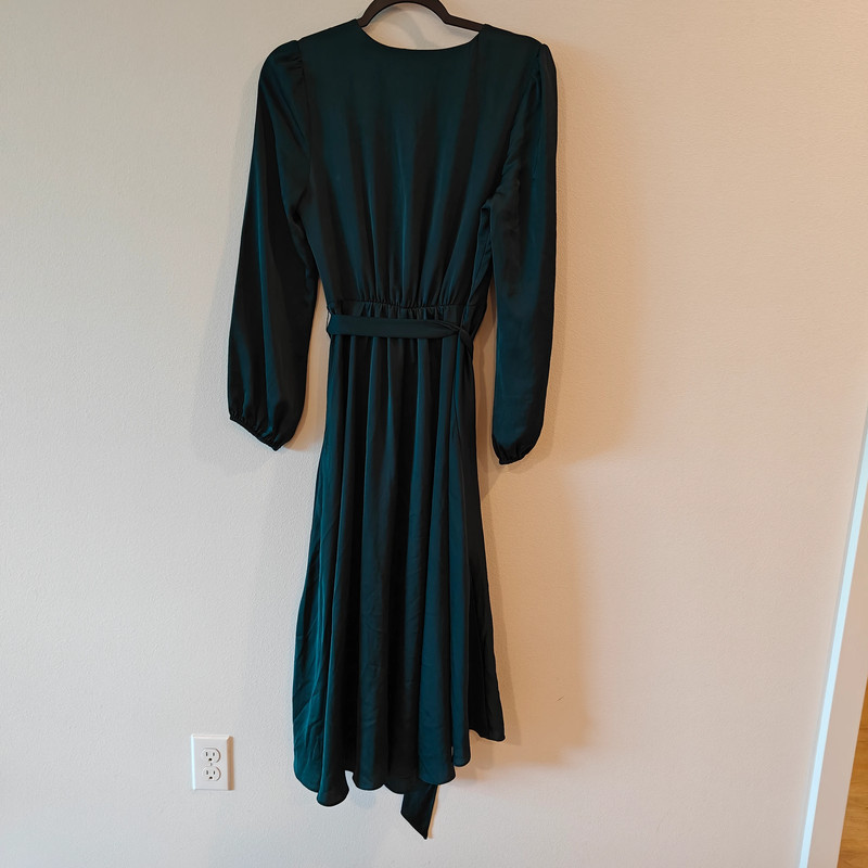 Forever New modest emerald green dress 3