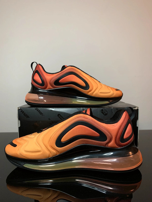 Nike airmax 720 sales sunrise