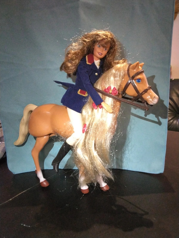 Barbie vintage annee 90. Cavaliere et son cheval. Horse riding 19268. Vinted