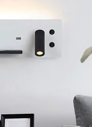 Lampe murale avec chargeur sans fil neuf., condition: Like new, €27.00, €29.05 includes Buyer Protection