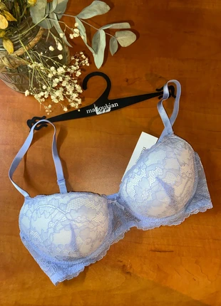Soutien gorge Manoukian 90C, marque: Manoukian, état: Neuf avec étiquette, taille: 90C, 7,00 €, 8,05 € Protection acheteurs incluse