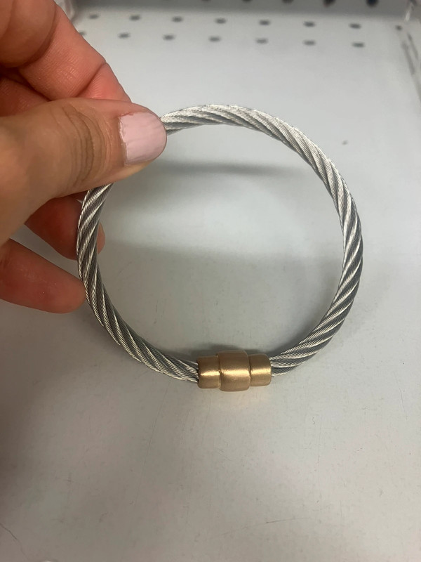 Cable wire bracelet in metal with a magnet clasp 4