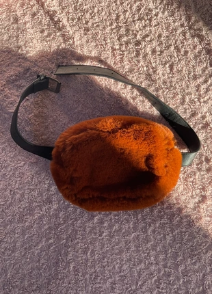 sac ceinture fourrure printemps, merk: Au Printemps Paris, staat: Nieuw zonder prijskaartje, € 14,00, € 15,40 inclusief Kopersbescherming