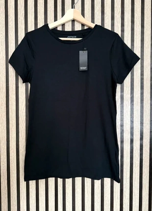 T-shirt | Black | Classic | Size12 | Size14, marke: Jeff & Co, zustand: Neu, mit Etikett, größe: L / 40 / 12, 5,00 €, 5,95 € inklusive Vinted-Käuferschutz