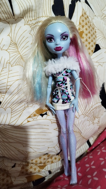 Monster High Wave 2 Abbey Bominable 
