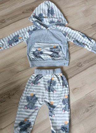 Ensemble 6-9mois, condizioni: Ottime, taglia: 6-9 mesi / 68 cm, €1.50, €2.28 include la Protezione acquisti