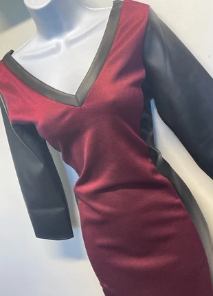 Robe rouge et noire, brand: red & royal, condizioni: Nuovo con cartellino, taglia: XL / IT 46 / EU 42, €10.00, €11.20 include la Protezione acquisti