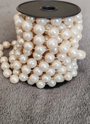 Parel decoratie, 5 meter 10 lang, staat: Nieuw zonder prijskaartje, € 3,50, € 4,38 inclusief Kopersbescherming