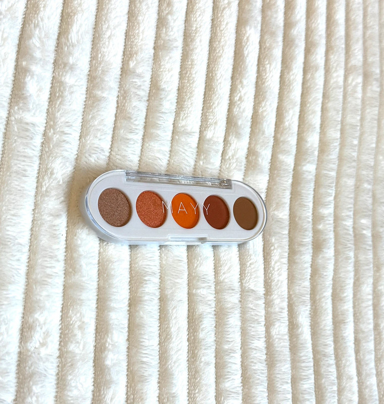 Palette de 5 Fards à paupières Mayy - photo numéro 2