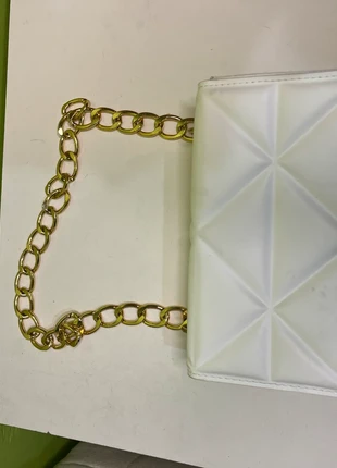 Classic White handbag , marca: Shein, estado: Nuevo sin etiquetas, 5,00 €, 5,95 € Protección al comprador incluida