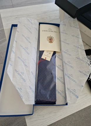 Cravatta in seta certificata, merk: Caracciolo, staat: Nieuw met prijskaartje, € 40,00, € 42,70 inclusief Kopersbescherming