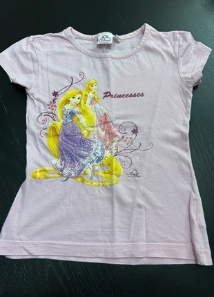T-shirt manche courte, marke: Disney, zustand: Sehr gut, größe: 6 Jahre / 116, 1,00 €, 1,75 € inklusive Vinted-Käuferschutz
