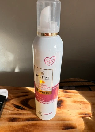 Mousse coiffante Pantene Pro-V – Définition boucles – 200ml, marque: Pantene, état: Neuf avec étiquette, 5,00 €, 5,95 € Protection acheteurs incluse