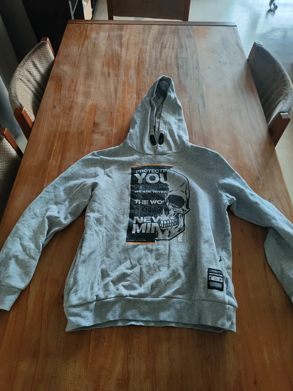 Pull Taille 14 ans