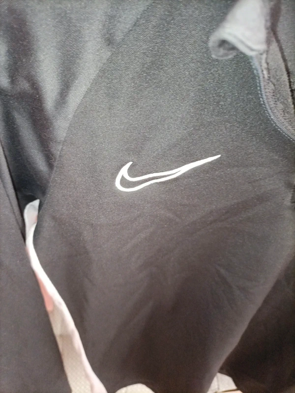 Sweat Nike Garçon 10/12 ans - photo numéro 2